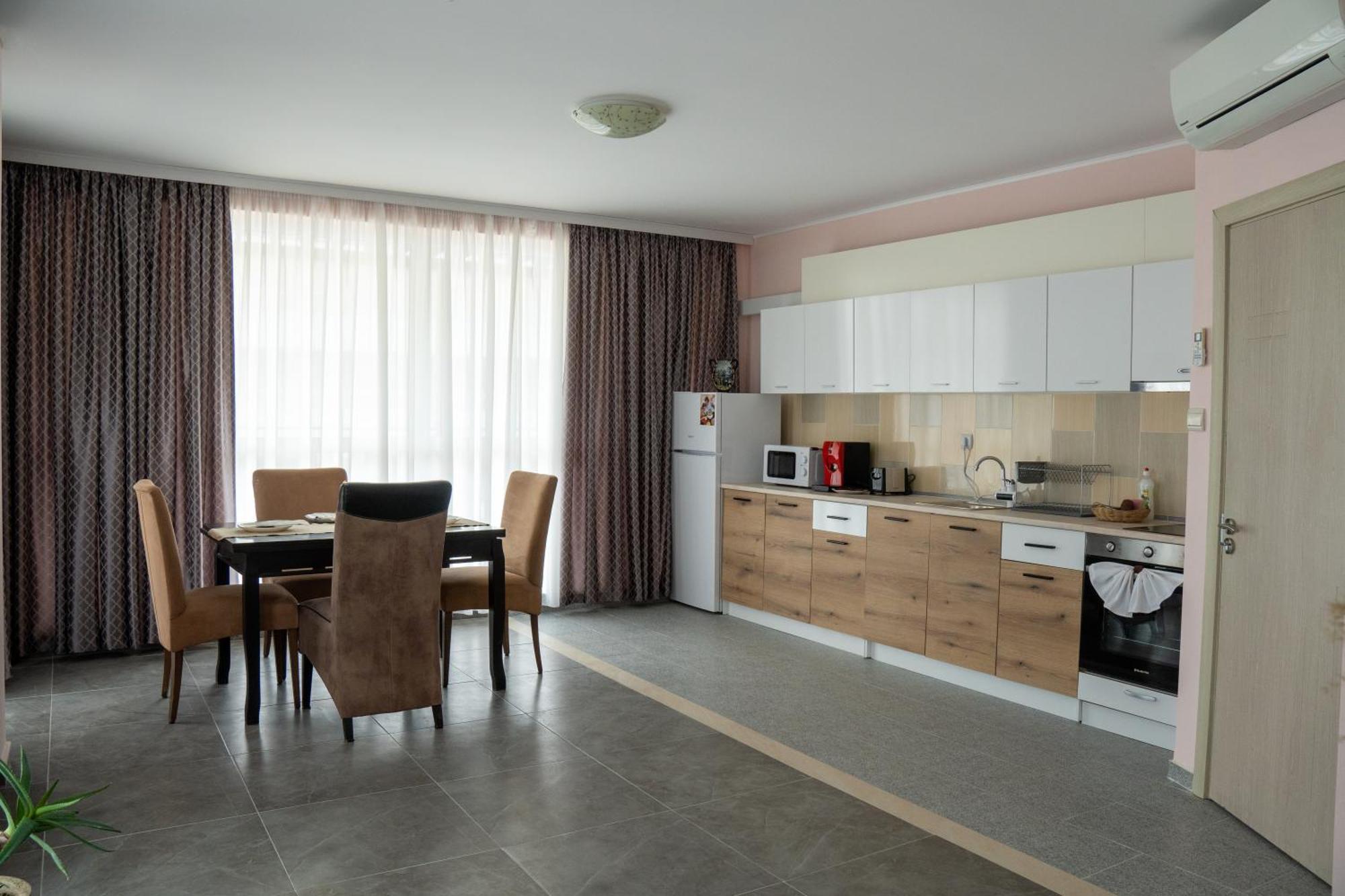 Sunny Apartments كرانيفو الغرفة الصورة