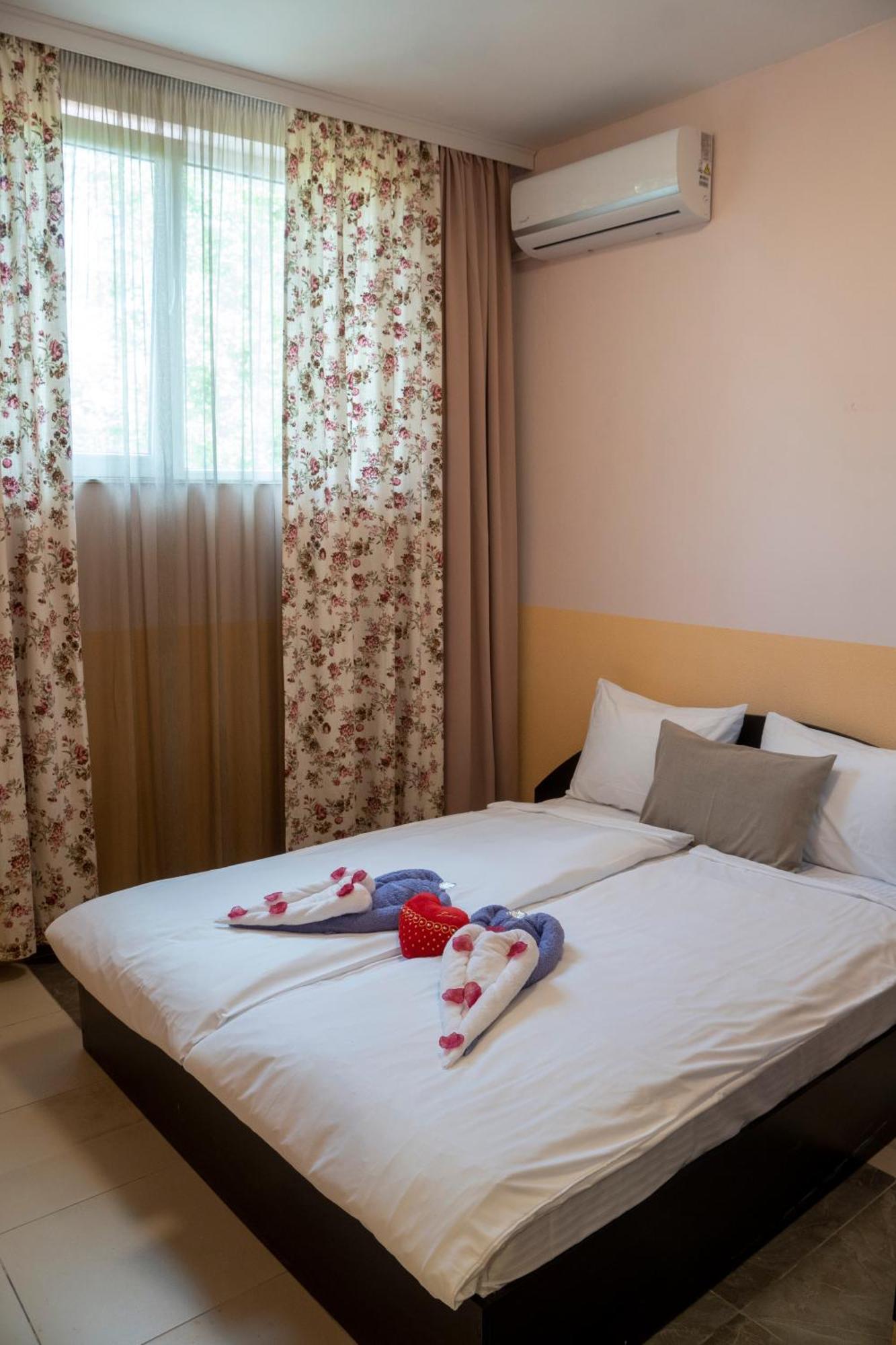 Sunny Apartments كرانيفو الغرفة الصورة