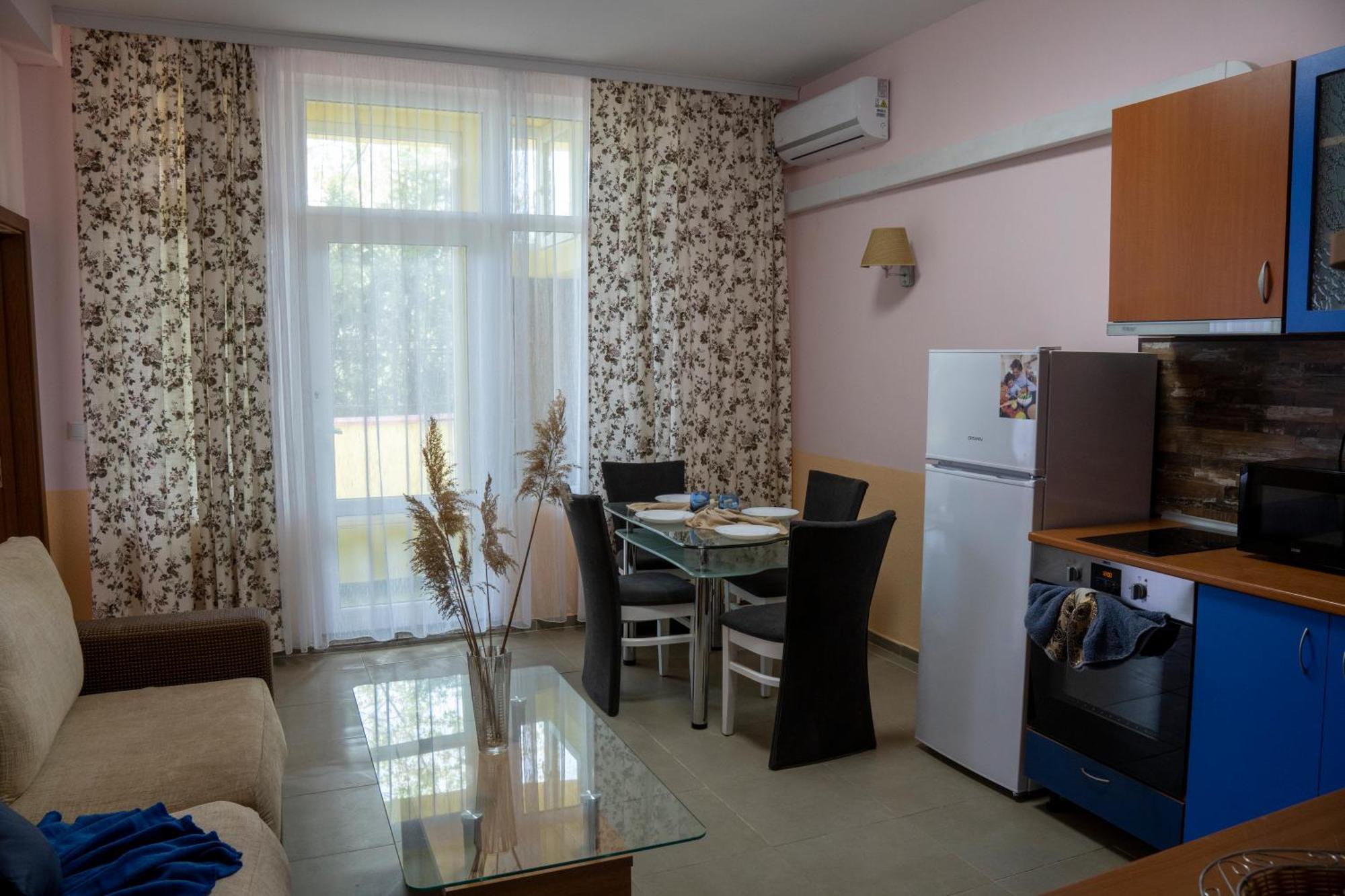 Sunny Apartments كرانيفو الغرفة الصورة