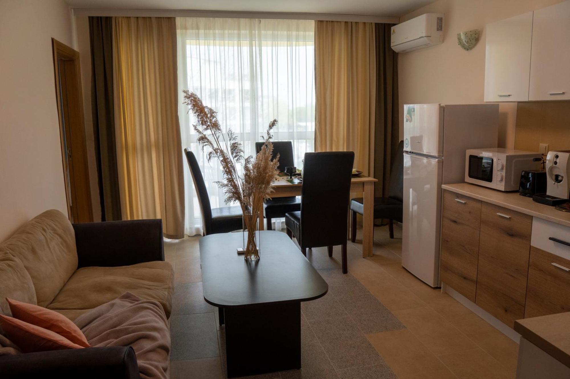 Sunny Apartments كرانيفو الغرفة الصورة