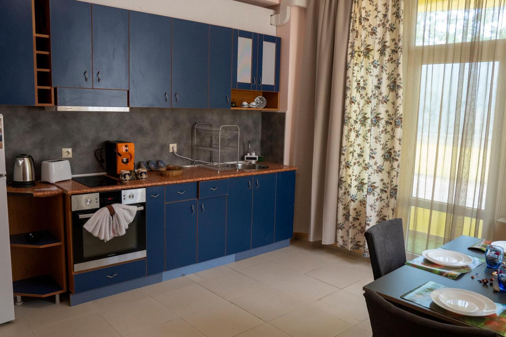 Sunny Apartments كرانيفو الغرفة الصورة